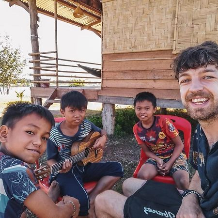 Vera Sunset Homestay Local Experience With Lao Family Muang Không Eksteriør bilde