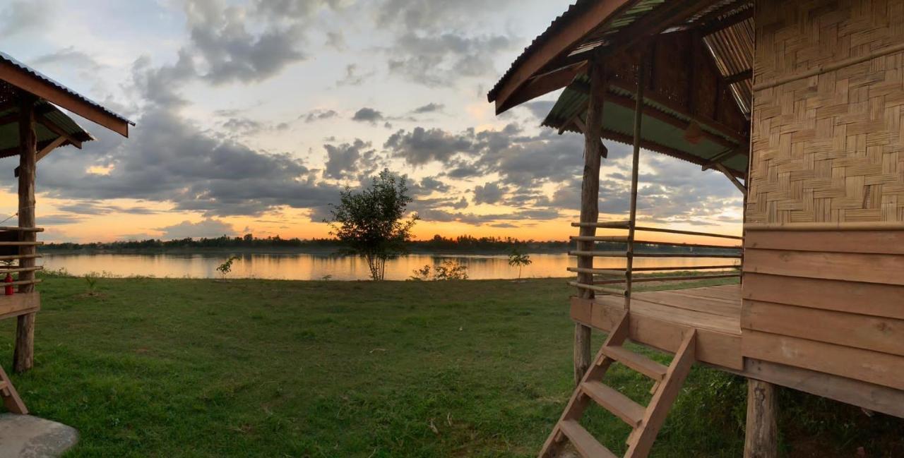 Vera Sunset Homestay Local Experience With Lao Family Muang Không Eksteriør bilde